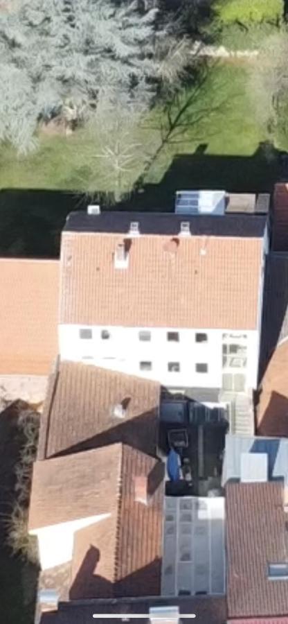 Mainpark Apartment 4 Schlafzimmer Bis Zu 10 Personen Direkt Ueber Aschaffapartment Bei Aschaffenburg Mainaschaff Exterior foto